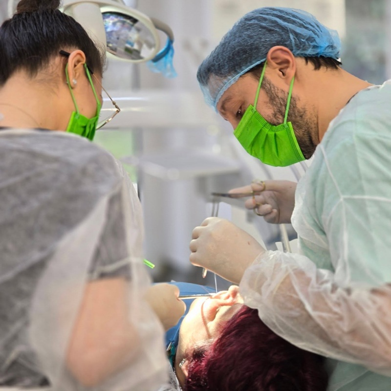 Intervenție chirurgicală realizată de medic specialist
