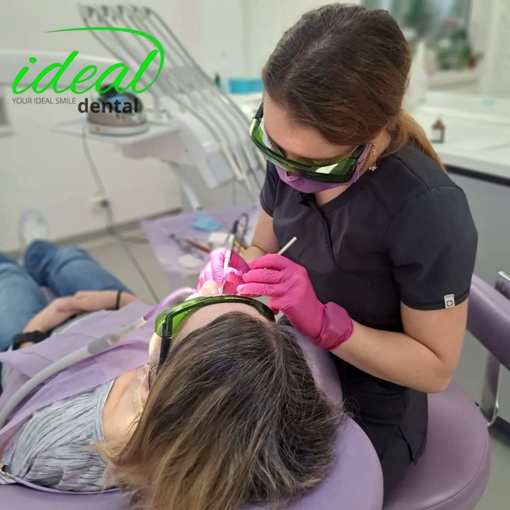 Intervenție parodontologică pentru inflamații gingivale