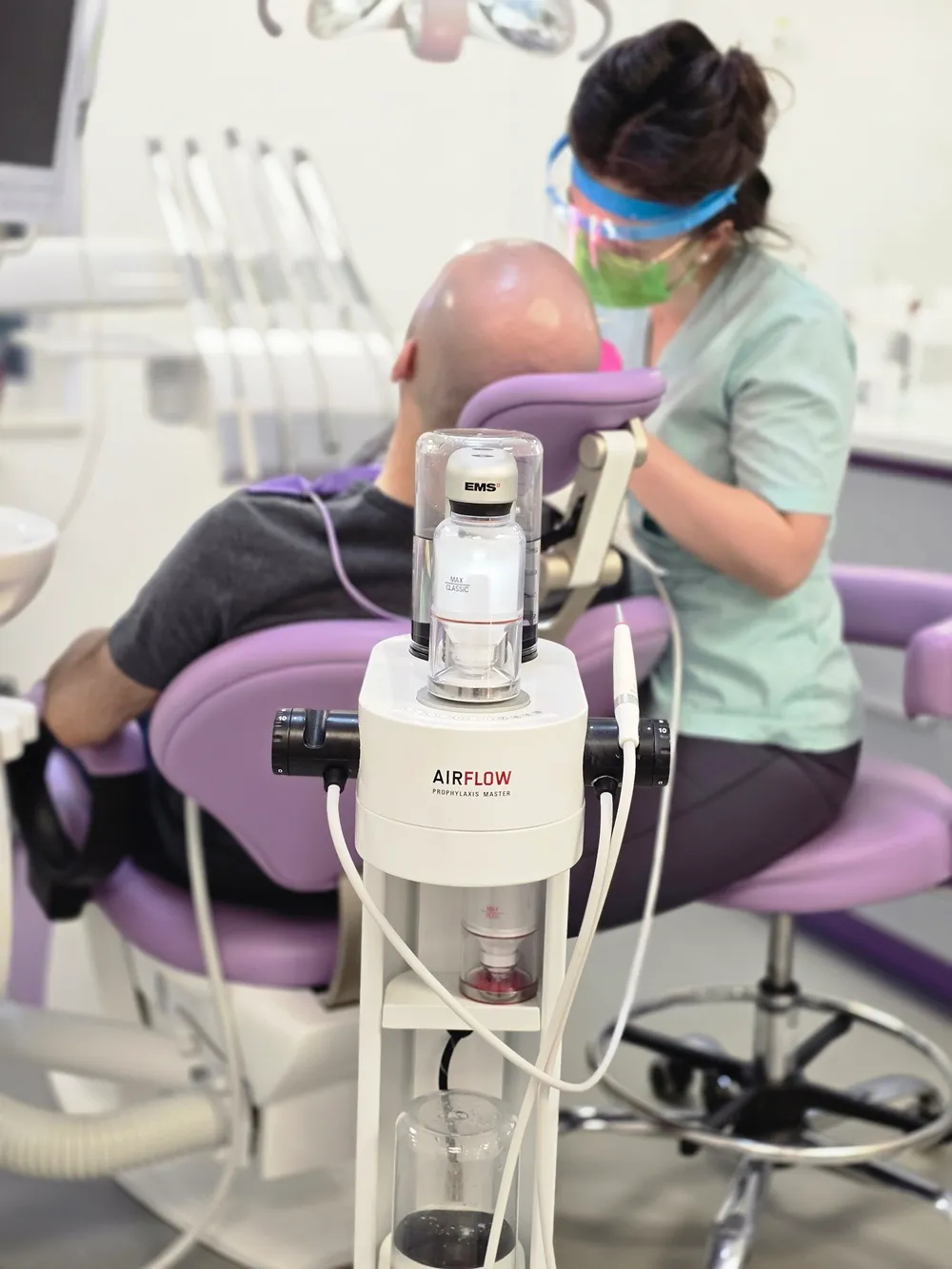 Detartraj și Airflow cu EMS AIRFLOW® Prophylaxis Master